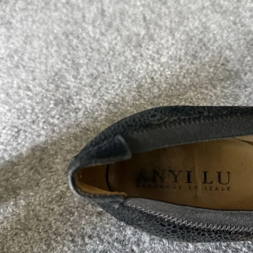 ANYI LU Black Textured Leather Slip-On Block Heel Pump Ribbon Animal Print 7